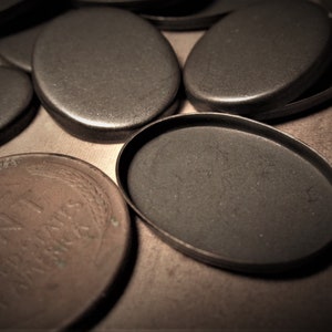 1pc Hand Oxidized Brass 18x13 mmm Oval Straight Edge Low Wall Bezel Setting Cameo Flat Back Stone Cabochon Dark Brown Black Vintage Stl NN