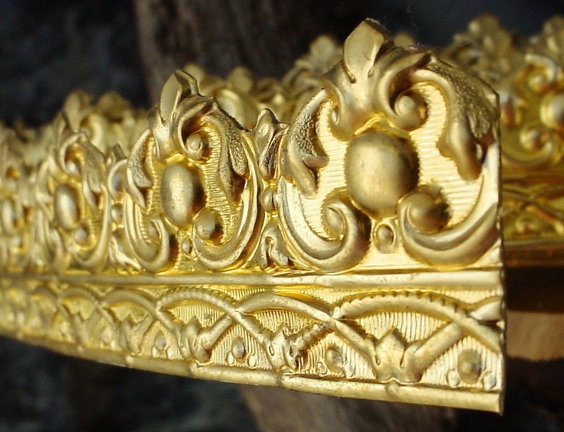 Per 12 Foot French Rococo Style Wide Brass Gallery Wire Filigree Ornate Dapt 1 58 Inch Bare Raw Gold Jewelry Finding Metal Art 22g 20g CB3