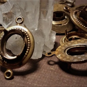 SALE! Vintage Brass 10X8 mm Art Deco Oval Connector Prong Cup Settings Swarovski Crystal Rhinestone Pointed Back Stones Raw Natural Aged 6J