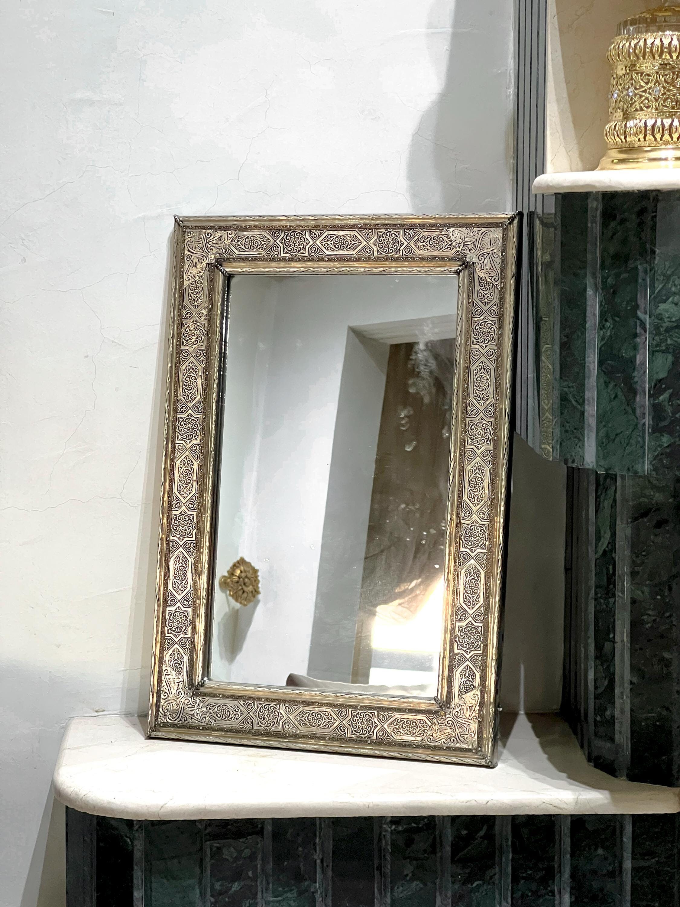 手作りの大型モロッコミラー：アーチ型シルバーメタルフレーム - Etsy 日本