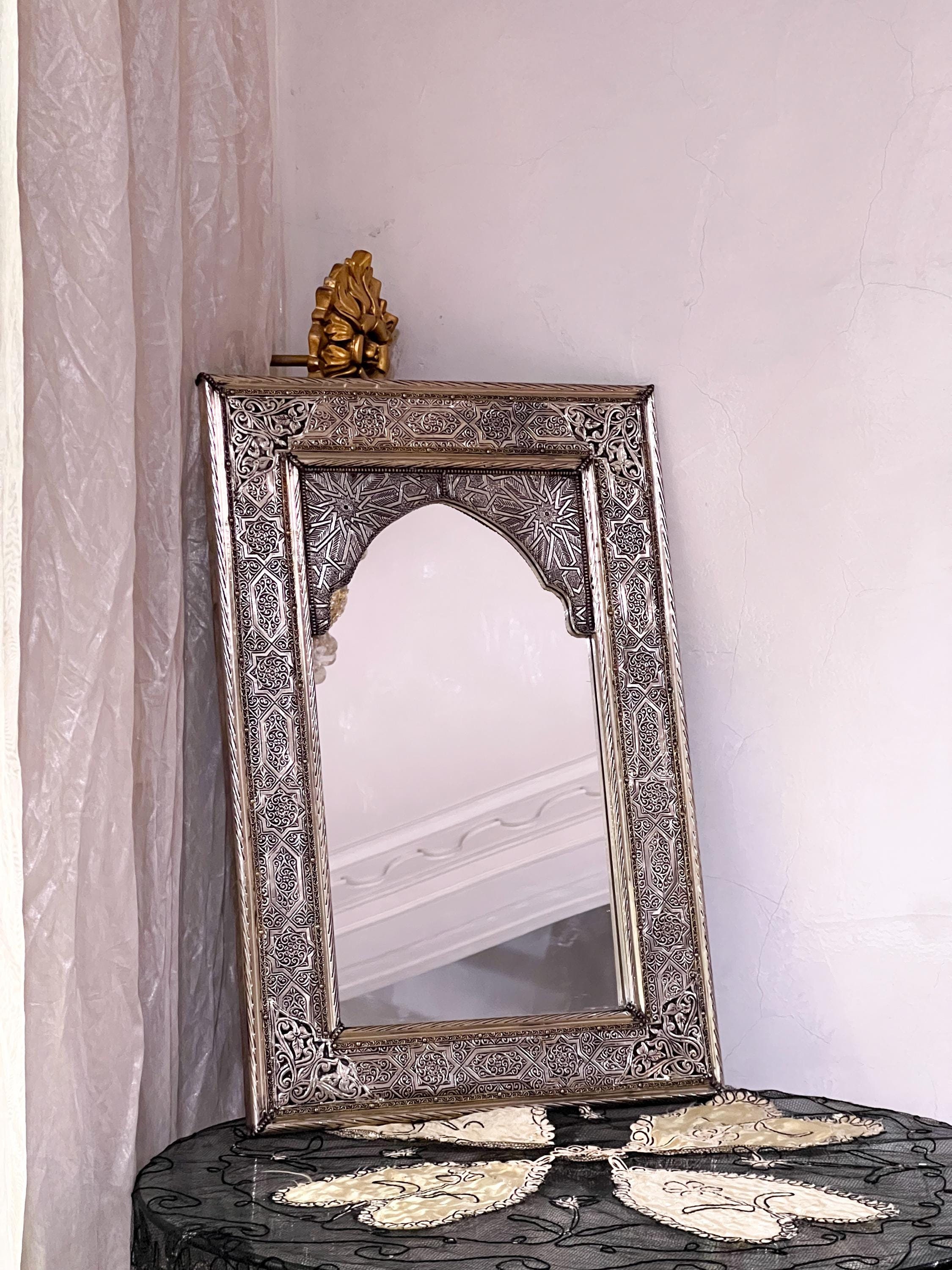 ハンドメイドのヴィンテージモロッコ製ウォールミラー - アーチ型の