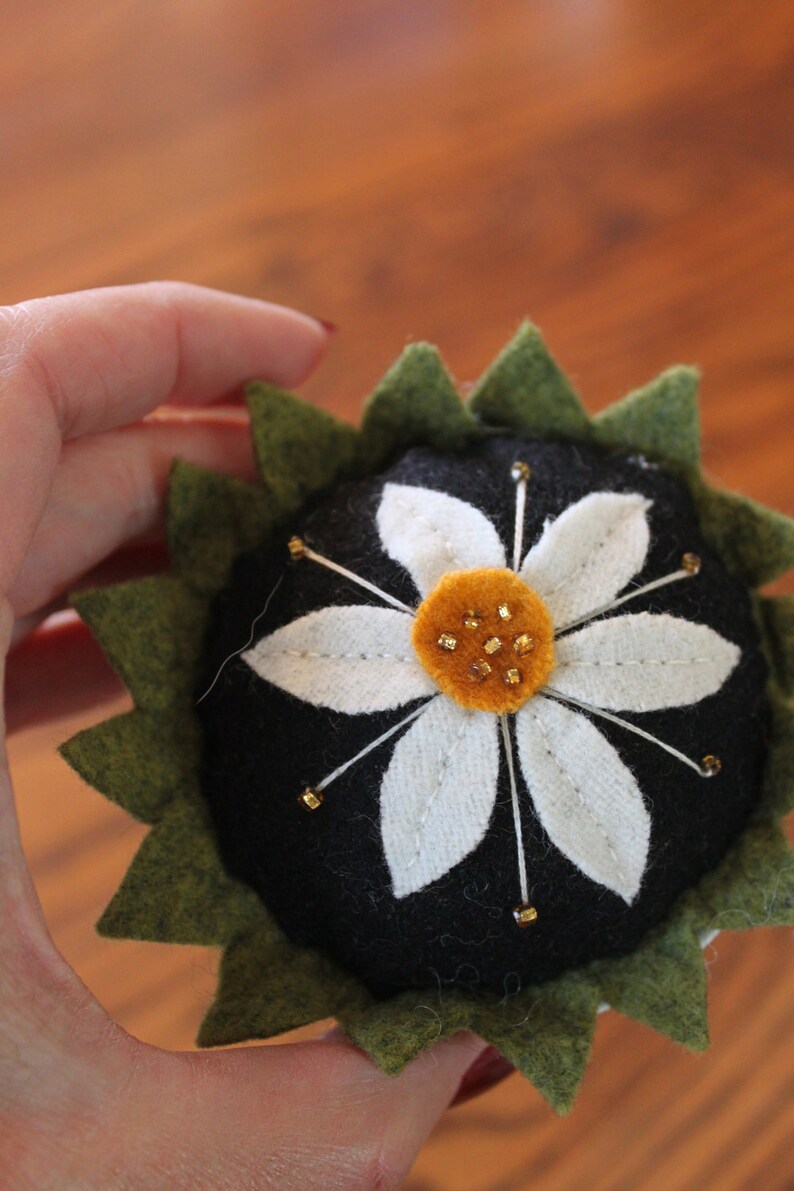 Daisy Pincushion Etsy