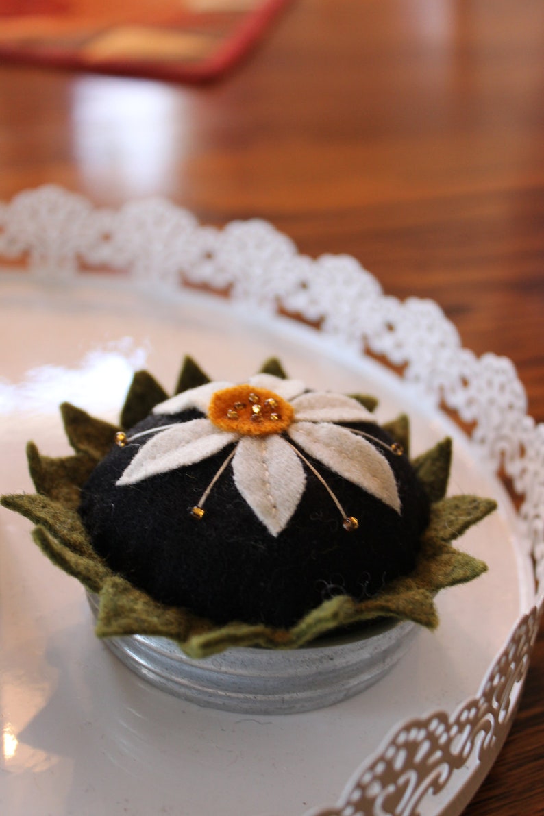 Daisy Pincushion Etsy