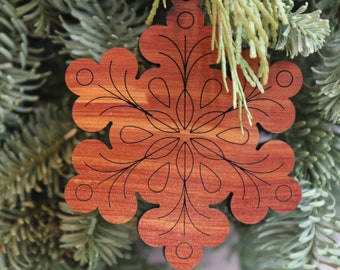 Set of 4 Red Cedar Snowflake Ornaments, Scandinavian Christmas Decoration, Scandi-Modern Etched Christmas Tree Decor, Made in USA