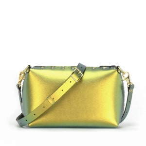 Scarab Small Crossbody, Sac à main personnalisé, Cuir végétalien d’or, Haut zipper, Poche extérieure, Sac à bandoulière, Sac à main designer, Fabriqué aux États-Unis