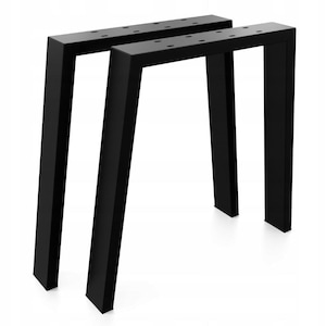 Puede incluir: Dos patas de mesa de metal negro con un diseño simple en forma de A. Las patas son de metal resistente y tienen un acabado negro con recubrimiento en polvo.