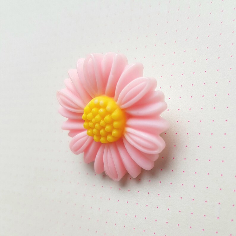 UK shop Pink Daisy Flower Brooch image 3