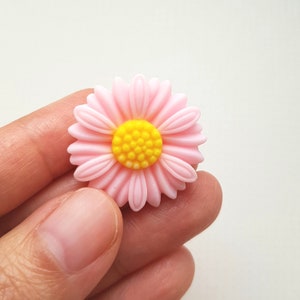 UK shop Pink Daisy Flower Brooch image 5