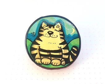 UK shop * Vintage Hand Painted Wooden Tabby Cat Brooch - by Jane Giunchi