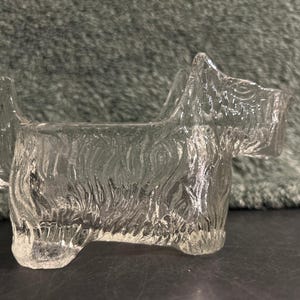 LE Smith Scottish Terrier Dog Creamer with Manganese Glow