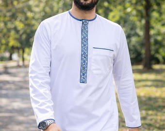 Thobe Jubba de diseñador para hombre en tela brillante de alta calidad con bordado azul marino emiratí