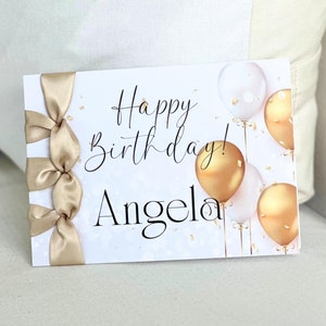 Carte d'anniversaire faite main personnalisée, ruban de satin, carte de luxe, carte personnalisée, carte avec nom, ballons blancs et dorés