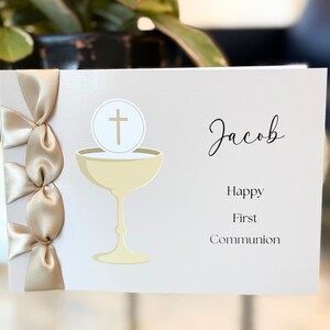 Carte de première communion personnalisée faite main, ruban de satin, carte de luxe, carte de voeux personnalisée, carte avec nom dessus, carte pour garçon