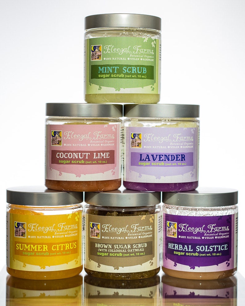 Plant based exfoliating body scrub made with pure cane sugar and botanical oils including olive, coconut, sweet almond and shea butter. No parabens, sulphates, dyes or fragrance.
