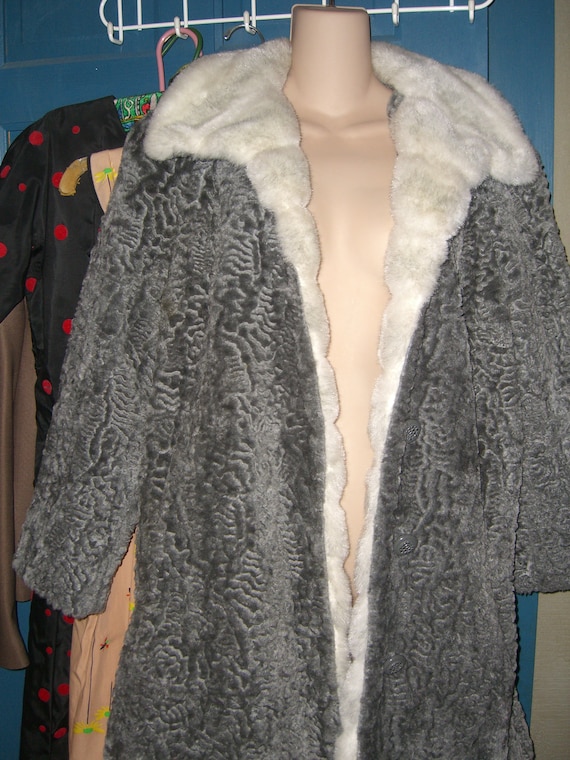 VLV SALE!!!  Gray Faux Persian Lamb Coat White Fl… - image 1