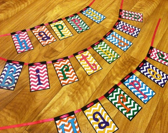 Buon compleanno di Chevron arcobaleno bandiera del partito, decorazione per feste, compleanno Decor. Rosa, arancione, giallo, verde, blu e viola banner