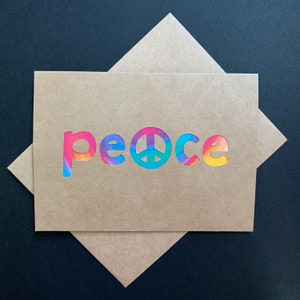 Tarjeta de felicitación multicolor Peace Psychedelic Tie Dye con signo de paz