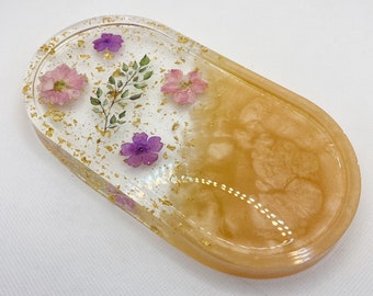 Cream dried flowers gold foil resin ring dish/ jewelry tray/ home décor/ wedding gift for her