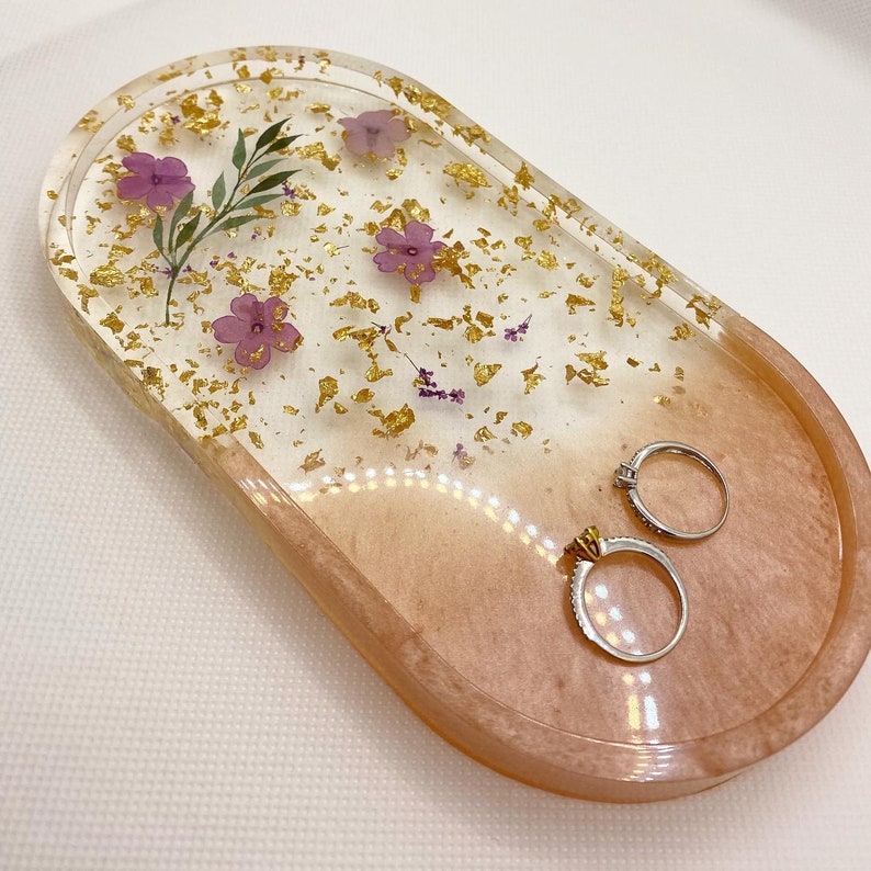 Cream dried flowers gold foil resin ring dish/ jewelry tray/ home décor/ wedding gift for her image 3