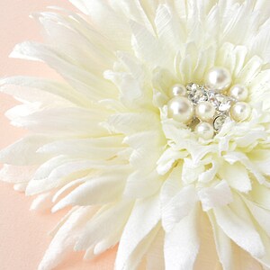 Gerber flower hair clip, garden wedding bridal hair accessory, rhinestone floral fascinator, neutral hair flower, large handcrafted flower
