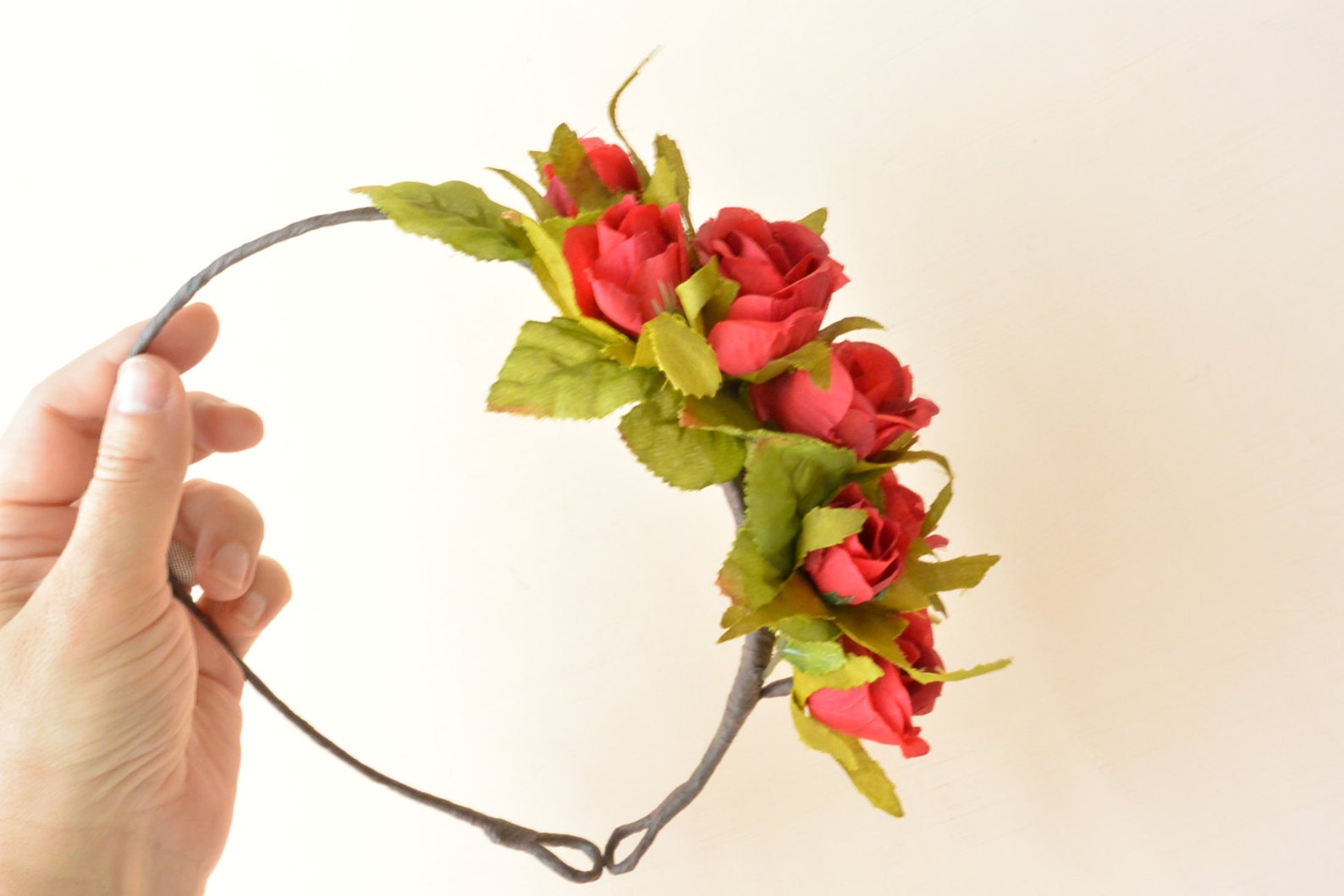 headpiece red
