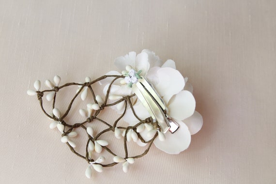 Ivory flower hair clip deals