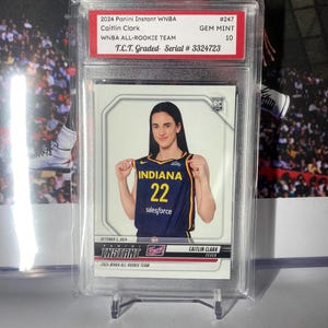 2024 Panini Instant WNBA #247 Caitlin Clark Equipo de novatos de la WNBA TCT Graded Gem Mint Soporte para 10 tarjetas incluido