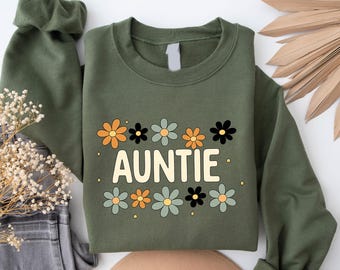 Floral Auntie Sweatshirt Comfort Colors Gift for New Aunt Sweater Cool Auntie Shirt Pregnancy Announcement For Aunt Minimal Aunt Crewneck