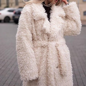 FUR ACCENTS Exotic Faux Fur Shaggy Gray Wolf - Large Baggy