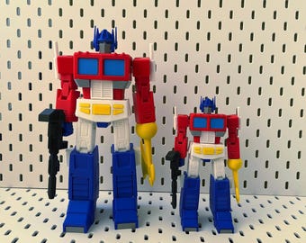 Articulated 3D Printed Optimus Prime G1 Figurine: More Than Meets the Eye
