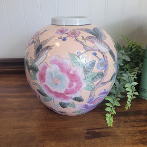 Jarrón de porcelana chino vintage pintado a mano con estilo chinoiserie color melocotón