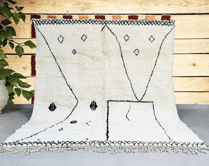 Elegant Beni Ourain Rug - Handmade - Simple Black and White Grid Pattern - Moroccan Authenticity - 50% OFF - FREE SHIPPING