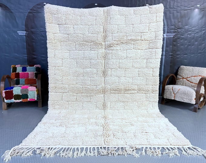 Handmade Moroccan Berber Wool Rug – Oriental white Boujaad Carpet, Large 6x10 Antique Area Rug, Modern Home Decor Gift 2024.