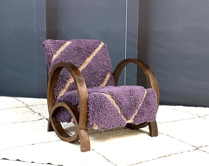 Timeless Elegance Handcrafted Mid-Century Modern Armchair with Retro Lounge Charm, Vintage Relaxation in Moroccan Wood Style, A Perfect Gift