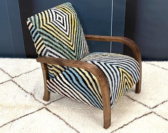 Timeless Elegance Handcrafted Mid-Century Modern Armchair with Retro Lounge Charm, Vintage Relaxation in Moroccan Wood Style, A Perfect Gift