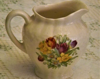SIMPSONS POTTERY – Solian Ware – PROVIDENCE – Creamer / Pitcher