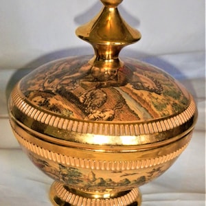 Ceramiche Florentine Decoro Giotto Italy – Footed Lidded Jar - Victorian Italian Hunting Motif