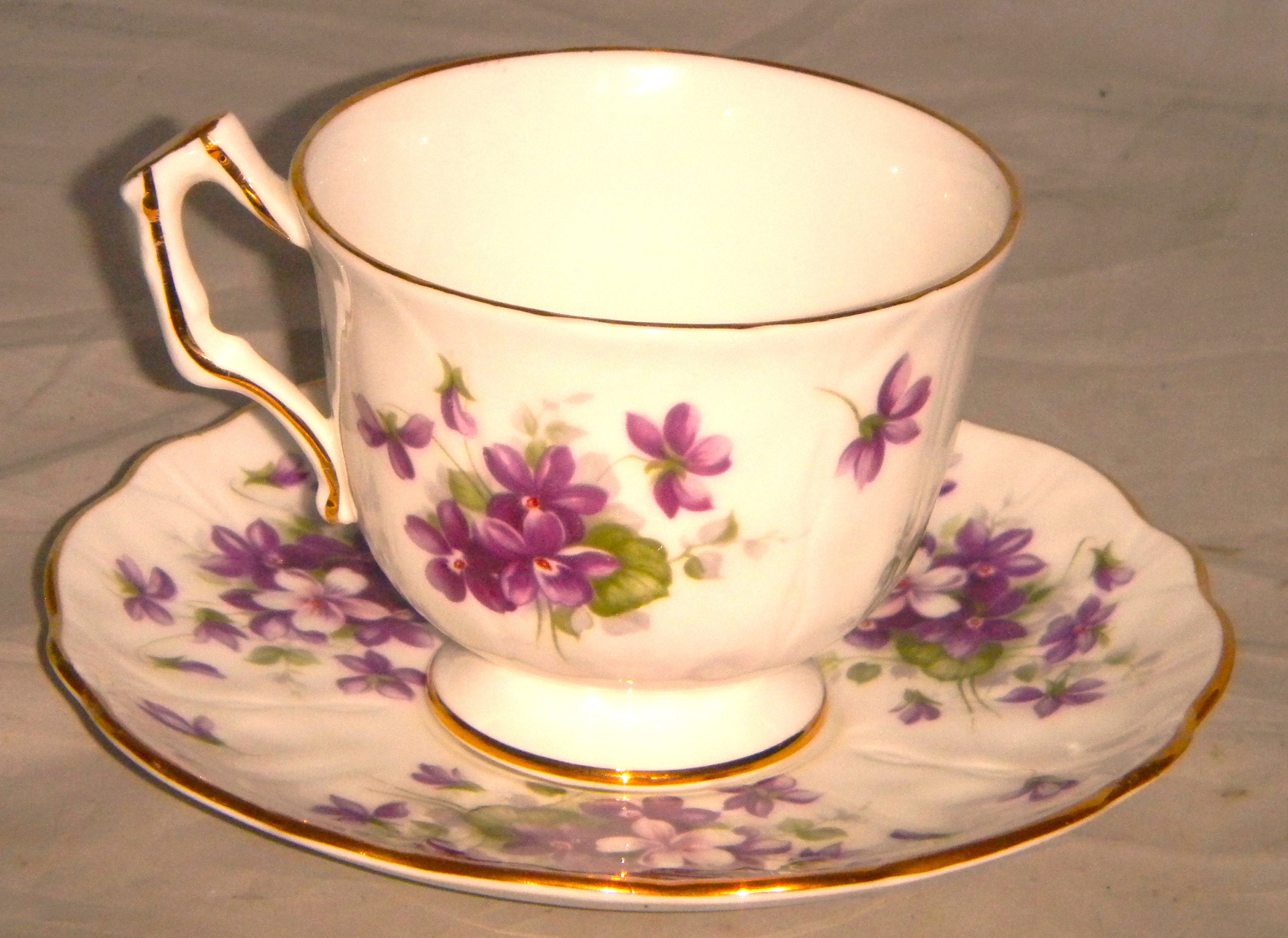 Paragon Cup and Saucer Ming (DEB) Paragon Cup and Saucer Ming (DEB)