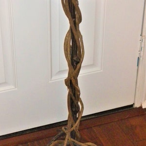 Unieke originele 20e-eeuwse ADIRONDACK VOLKSKUNST Wood Vine - Takje - Metalen tafel