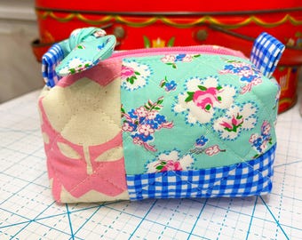 Small Quilted Boxy Pouch