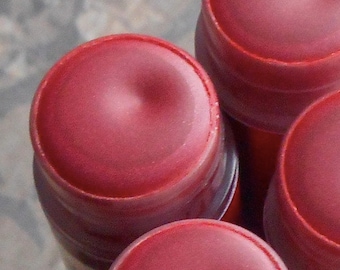 Roter Samt Kuchen Vegan Lippenton - Gefärbter Lippenbalsam in Mittelrot