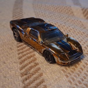 2006 Hot Wheels GT 40 Classics Series 2 Spectraflame gold