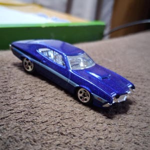 Hot Wheels 2010 &#39;72 Ford Gran Torino Sport, Metallic Blue Muscle Car.