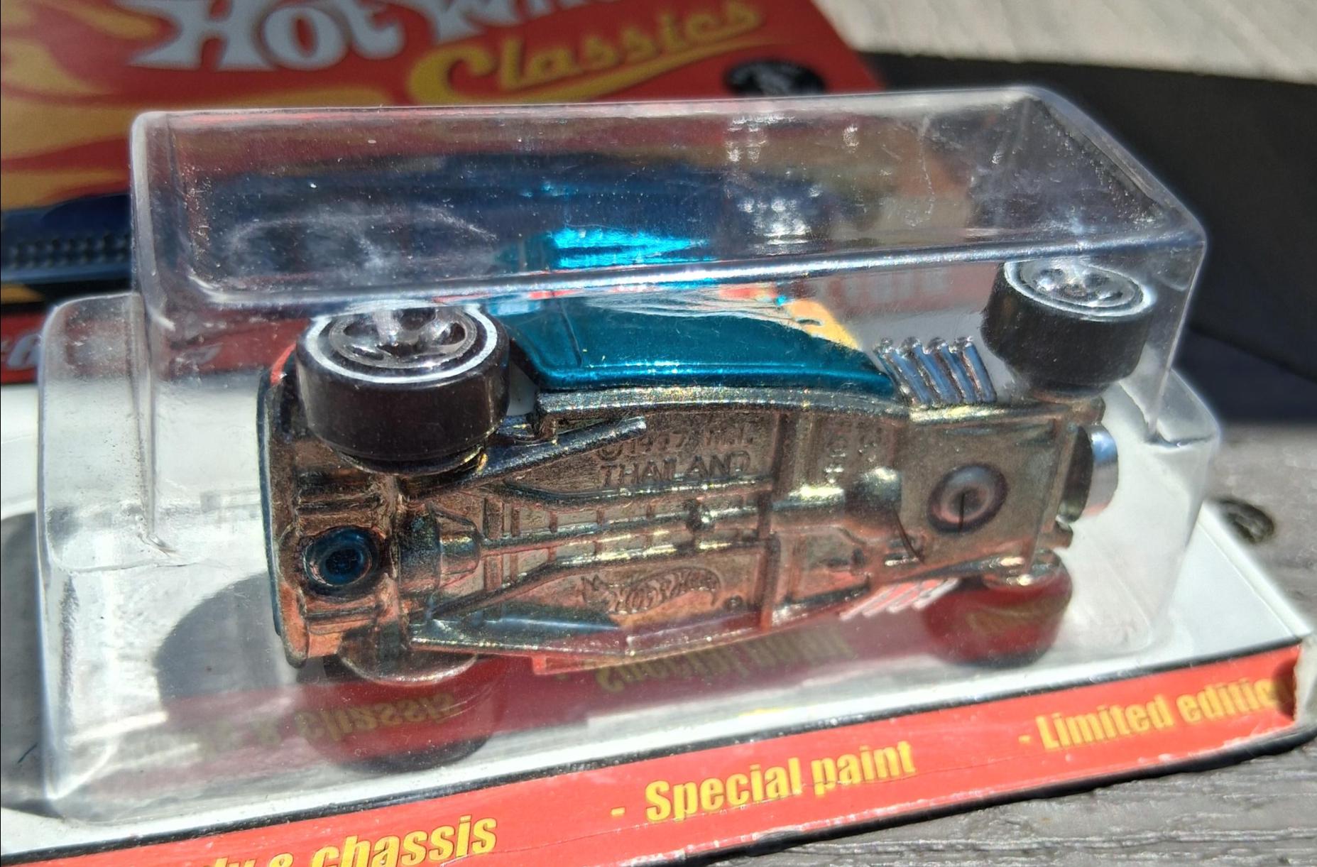 Hot Wheels 32 Ford Coupe, 2005 Classic 1940s Style Miniature Toy