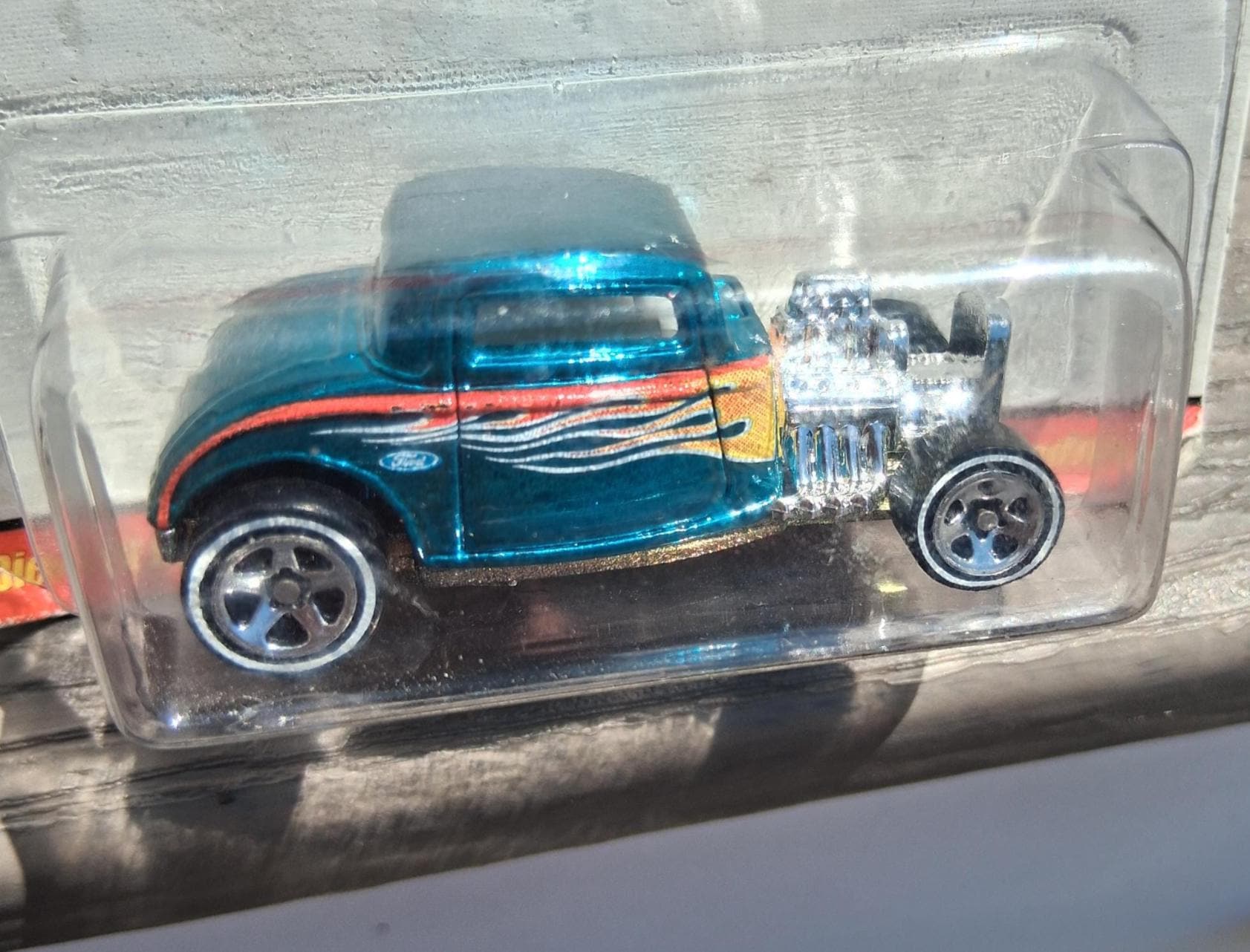Hot Wheels 32 Ford Coupe, 2005 Classic 1940s Style Miniature Toy