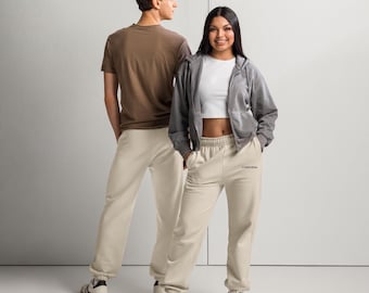 Embroidered Fleece Joggers – Unisex Relaxed Fit Cozy Sweatpants, 90s Style