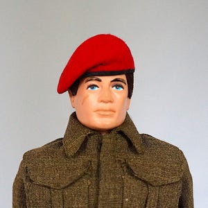 Banjoman Custom Made Beret For Vintage Action Man / G.I. Joe - Red.