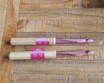 Susan Bates Crochet Hook Set | Aluminum & Bamboo Handles | Sizes 8.0mm (L/11) and 10.0mm (N/P-15) | 2 Hooks | Discontinued Items | Vintage