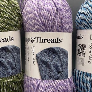Loops & Threads Impeccable Mouline Stripe Yarn 1 Skein 3oz/85g 100% Acrylic Medium 4 Worsted Weight Hard to Find Vintage RARE Discontinued