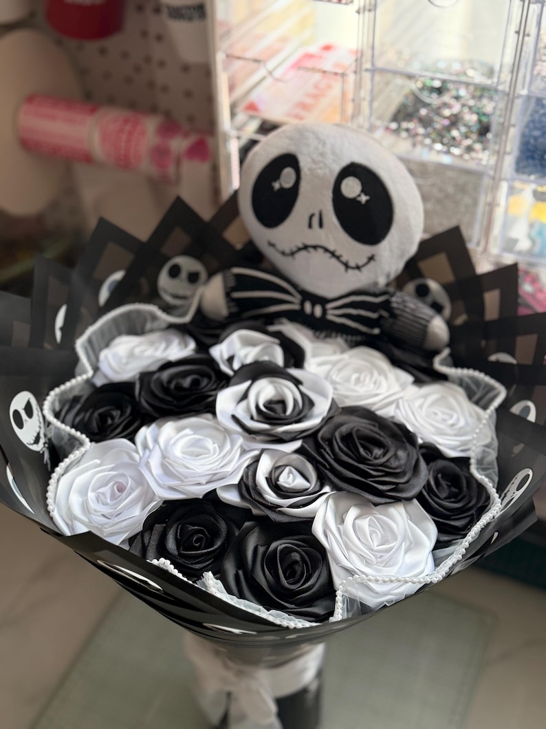 Spooky Ramo Jack Halloween Bouquet Spooky Bouquet Happy Birthday Eternal Flower ...